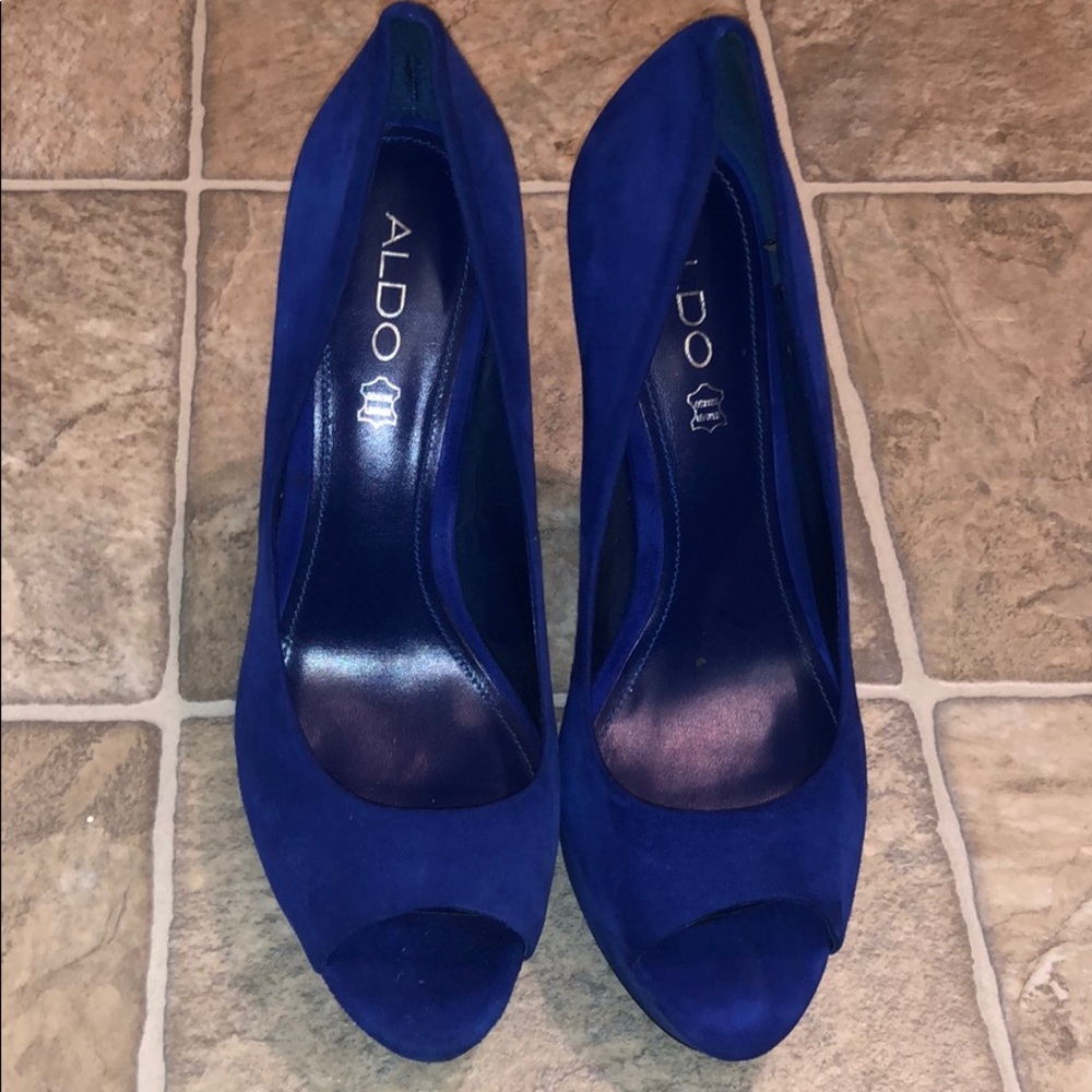 Aldo Blue Suede shoes, size 40